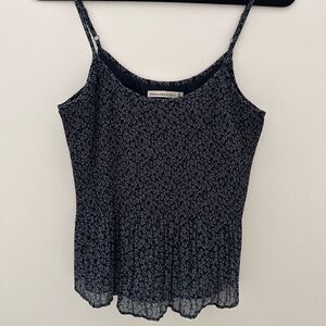 ABERCROMBIE Chiffon Pleated Flower Camisole